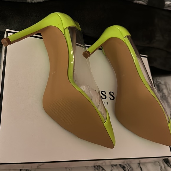 GUESS Neon Green Heels - Picture 4 of 9